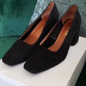 L'intervalle Effy Pumps